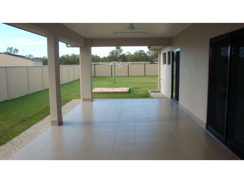 12 Mirrabook Avenue, Mareeba QLD 4880