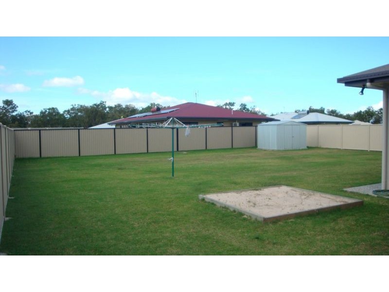 12 Mirrabook Avenue, Mareeba QLD 4880