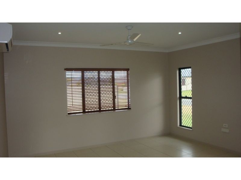 12 Mirrabook Avenue, Mareeba QLD 4880