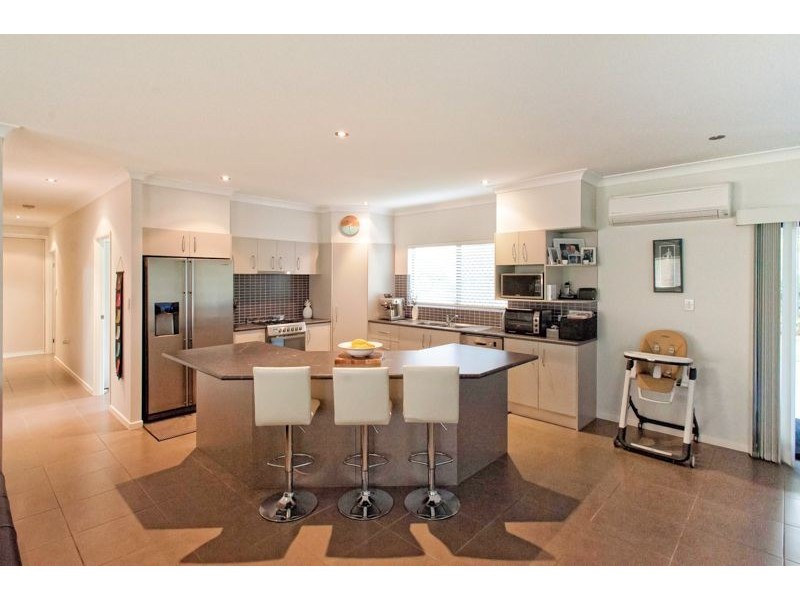 2 Maria Close, Mareeba QLD 4880