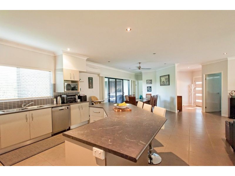 2 Maria Close, Mareeba QLD 4880