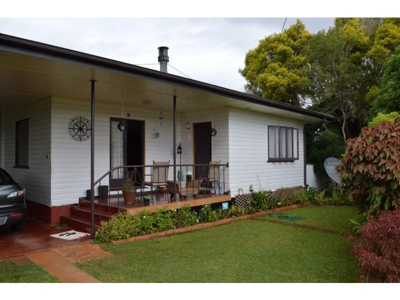 9 Brown Street, Mareeba QLD 4880