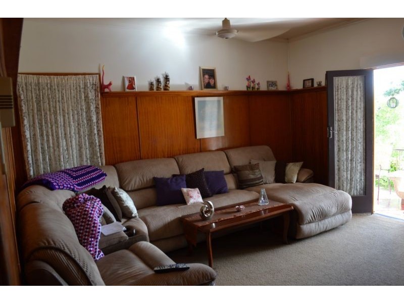 9 Brown Street, Mareeba QLD 4880