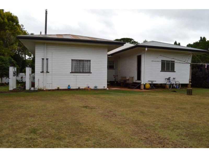 9 Brown Street, Mareeba QLD 4880