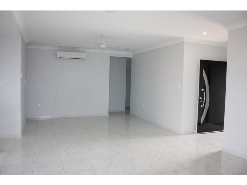 7 Sunbird Parade, Mareeba QLD 4880