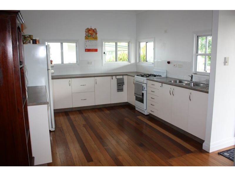 18 Petersen, Mareeba QLD 4880