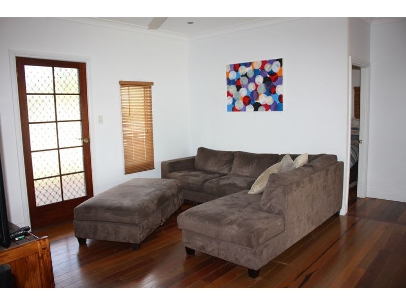 18 Petersen, Mareeba QLD 4880