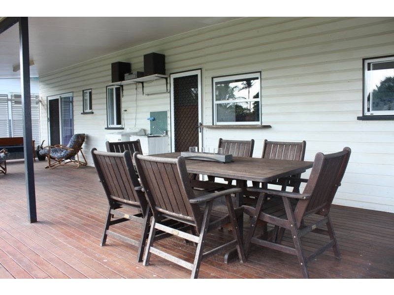 18 Petersen, Mareeba QLD 4880