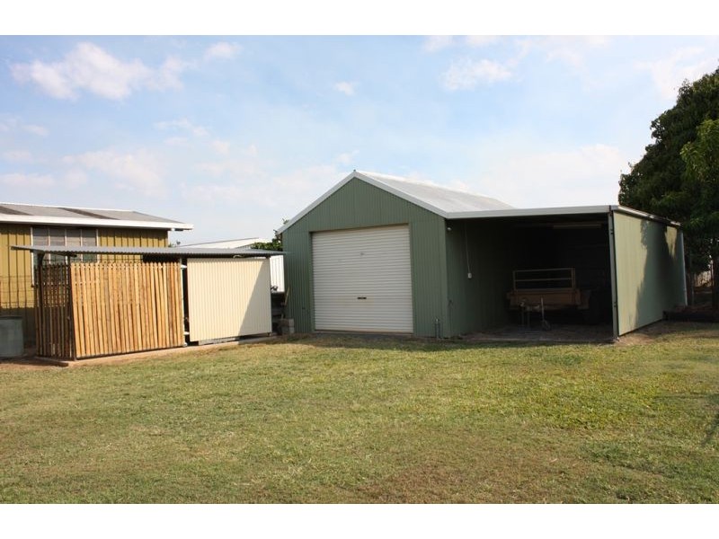 18 Petersen, Mareeba QLD 4880