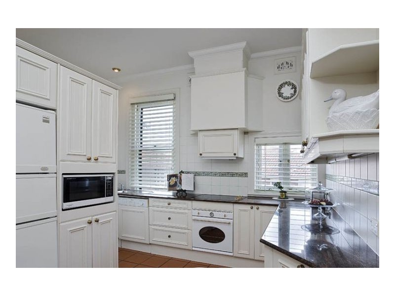 130 Bondi Rd, Bondi NSW 2026