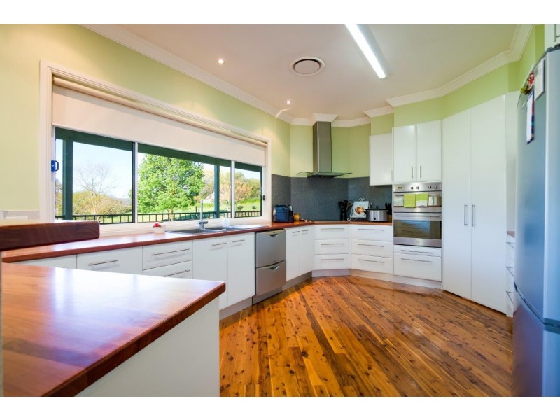 878 Pearsall Street, Hamilton Valley NSW 2641