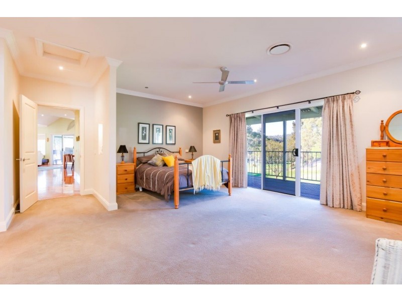 878 Pearsall Street, Hamilton Valley NSW 2641