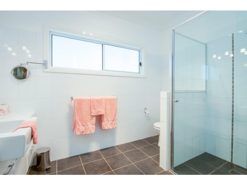 878 Pearsall Street, Hamilton Valley NSW 2641