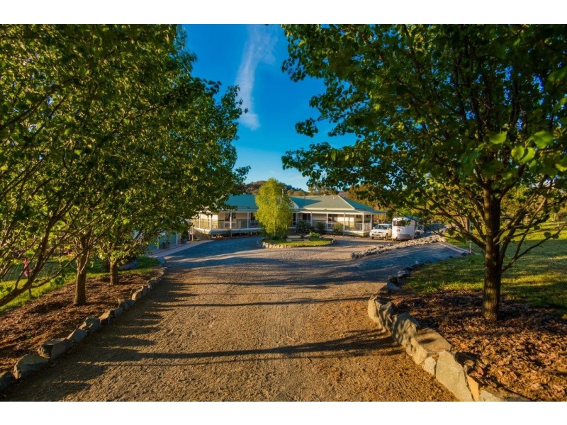 878 Pearsall Street, Hamilton Valley NSW 2641