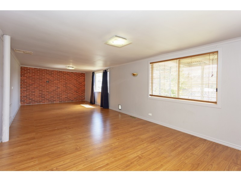 286 Vickers Road, Lavington NSW 2641