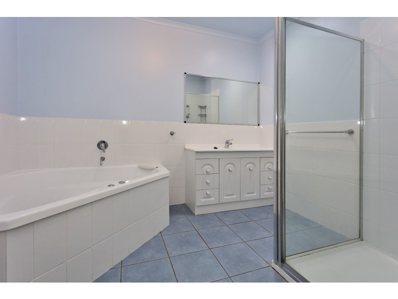 286 Vickers Road, Lavington NSW 2641