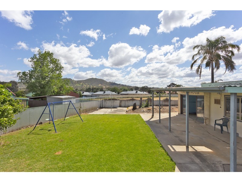 286 Vickers Road, Lavington NSW 2641