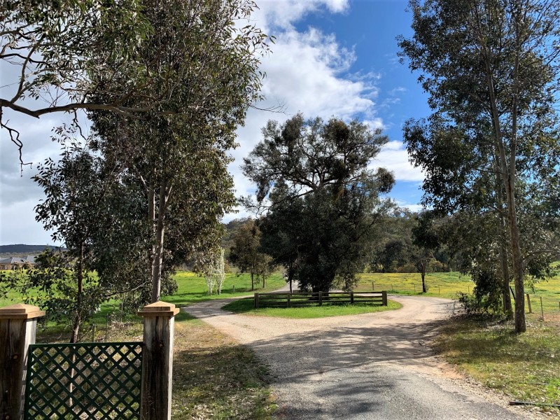 26 Thiseldo Lane, Hamilton Valley NSW 2641