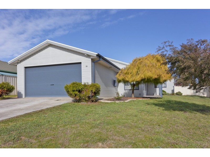 15 Donnolley Court, Lavington NSW 2641