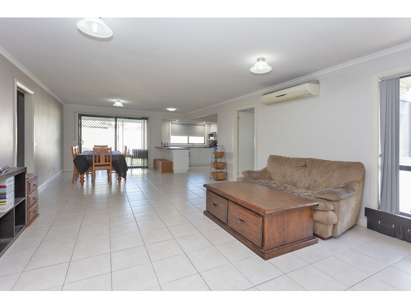 15 Donnolley Court, Lavington NSW 2641