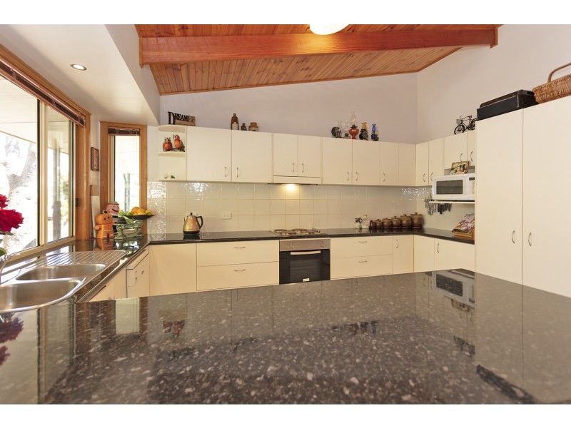 570 Mair Street, Lavington NSW 2641