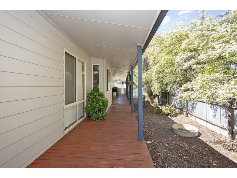 570 Mair Street, Lavington NSW 2641