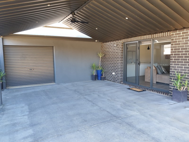 19 Lankester Court, Thurgoona NSW 2640