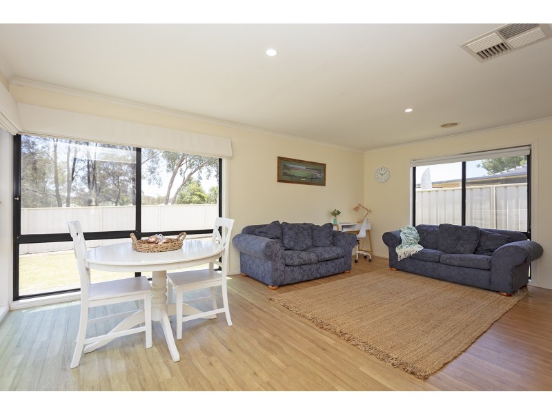 71 Dunne Crescent, Thurgoona NSW 2640