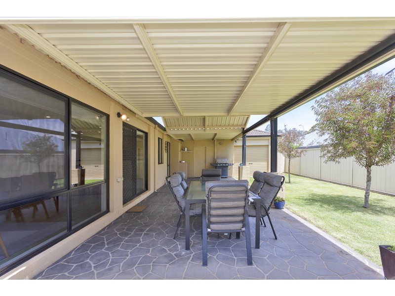 71 Dunne Crescent, Thurgoona NSW 2640