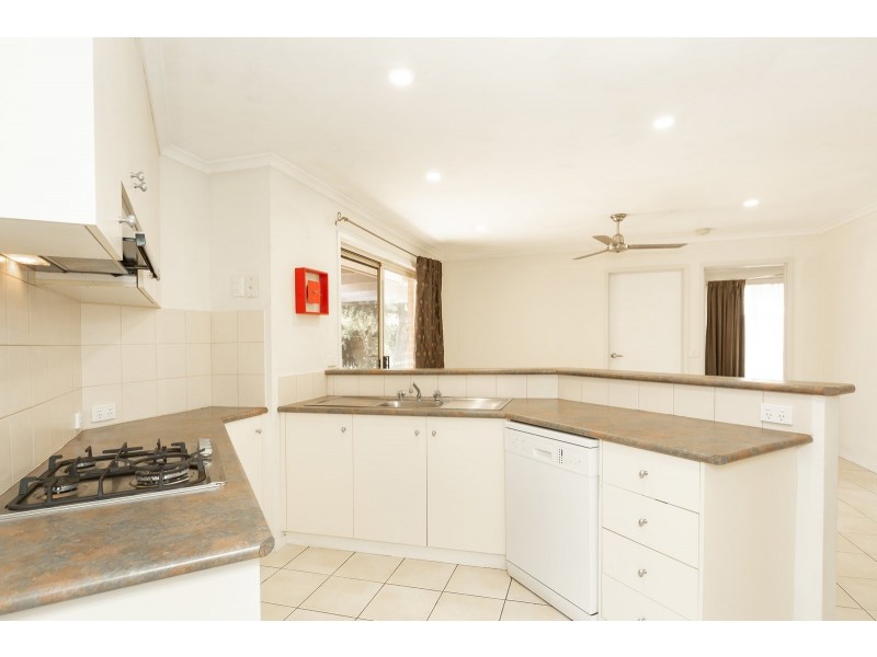 16 Nardoo Court, Thurgoona NSW 2640