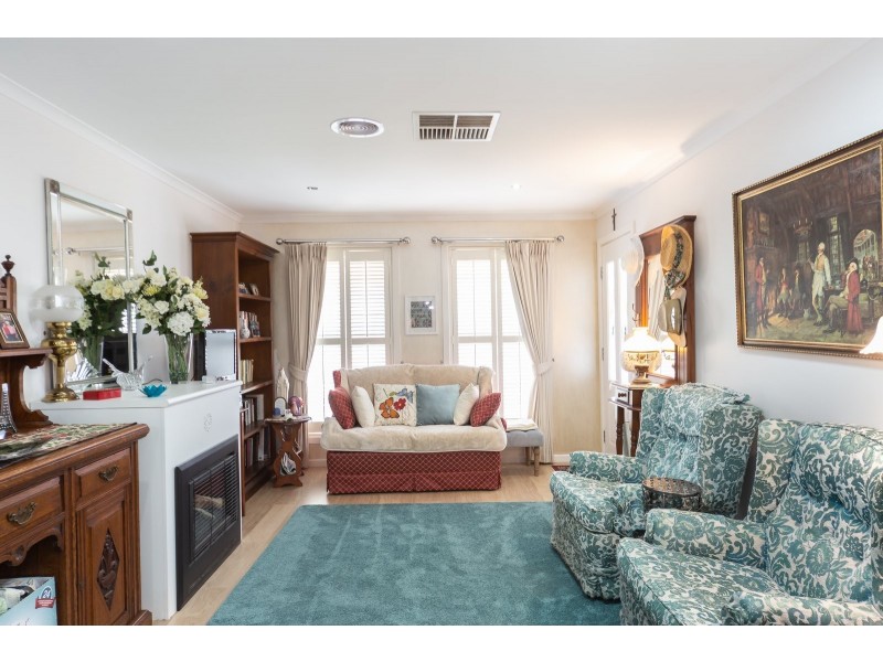 149/639 Kemp Street, Lavington NSW 2641