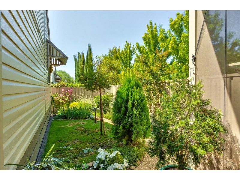 149/639 Kemp Street, Lavington NSW 2641