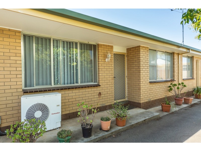 2/392 Kotthoff Street, Lavington NSW 2641