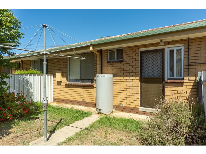 2/392 Kotthoff Street, Lavington NSW 2641