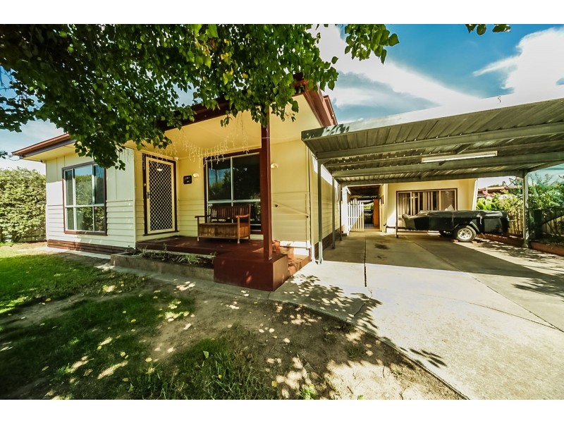 449 Reid Avenue, Lavington NSW 2641