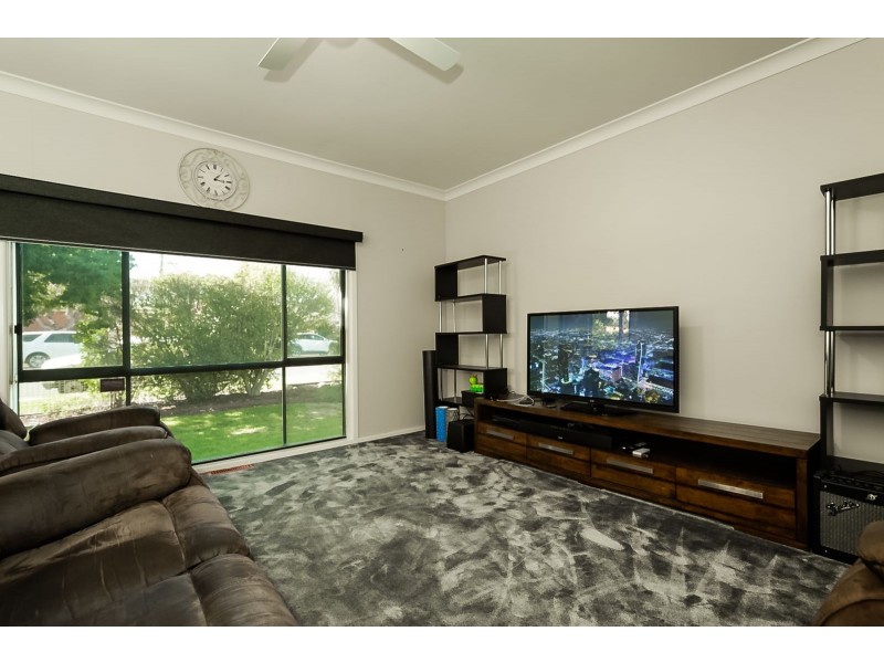 449 Reid Avenue, Lavington NSW 2641