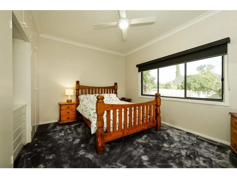 449 Reid Avenue, Lavington NSW 2641