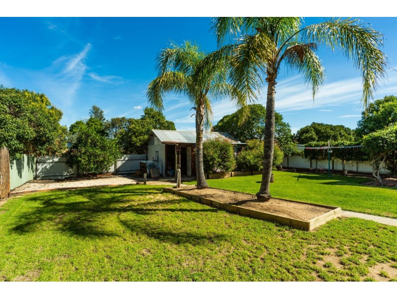 449 Reid Avenue, Lavington NSW 2641