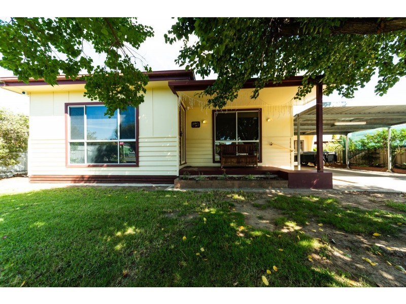 449 Reid Avenue, Lavington NSW 2641