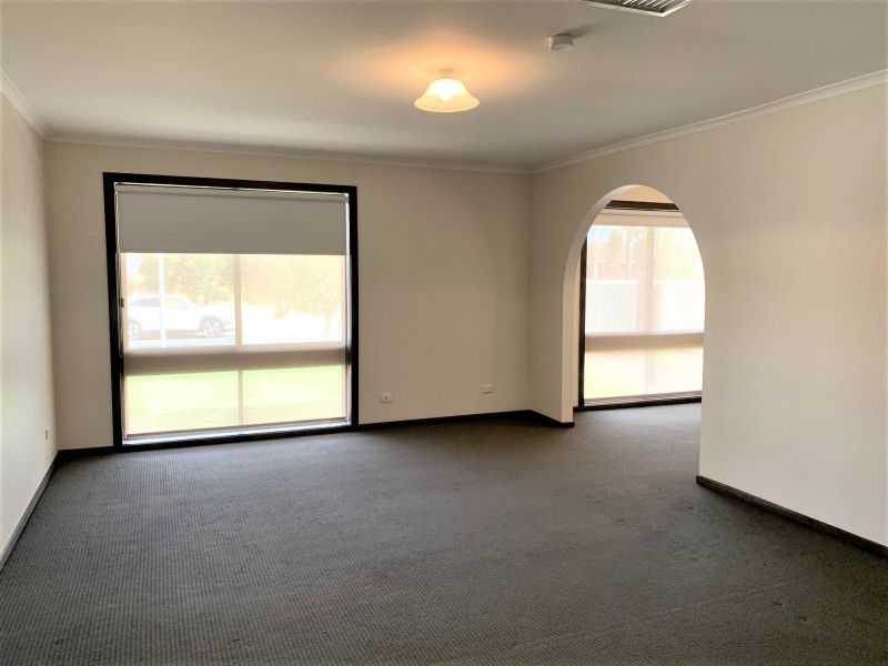 364 Jacinta Court, Lavington NSW 2641