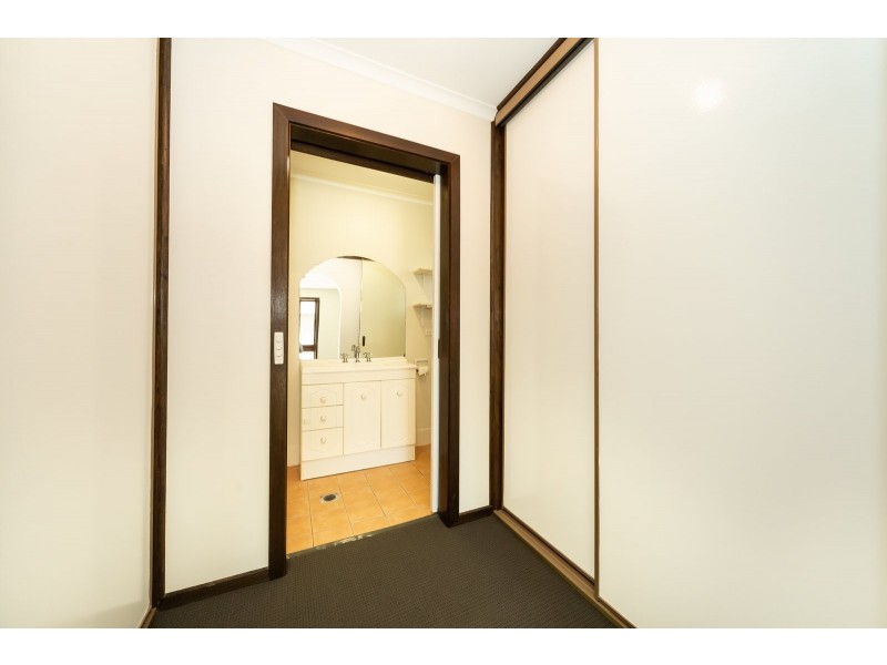 364 Jacinta Court, Lavington NSW 2641