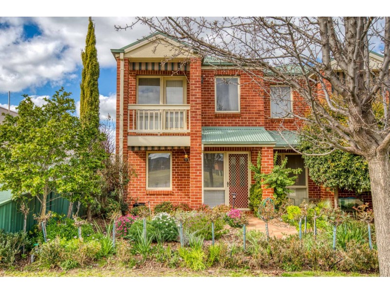 4/550 Kotthoff Street, Lavington NSW 2641