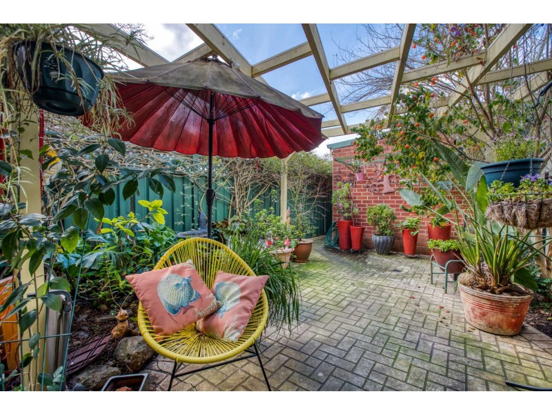 4/550 Kotthoff Street, Lavington NSW 2641