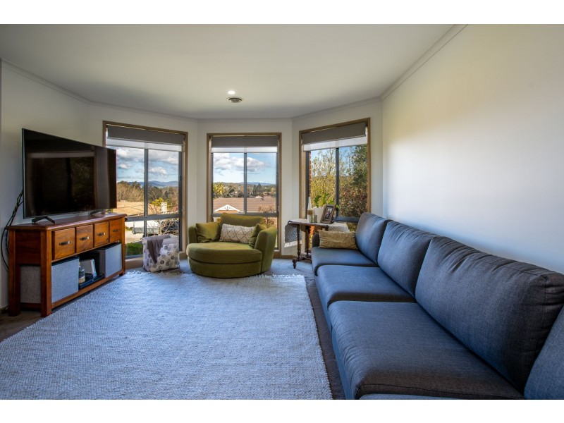 12 Hoad Close, Glenroy NSW 2640