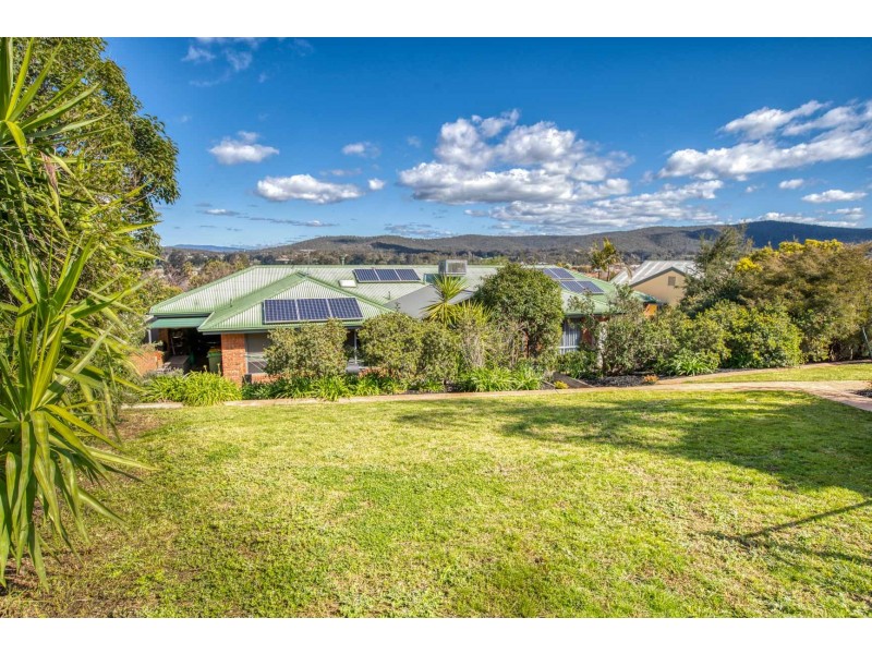 12 Hoad Close, Glenroy NSW 2640