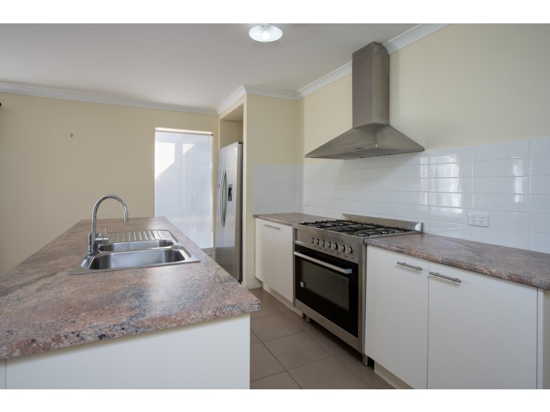29 Wellington Drive, Thurgoona NSW 2640