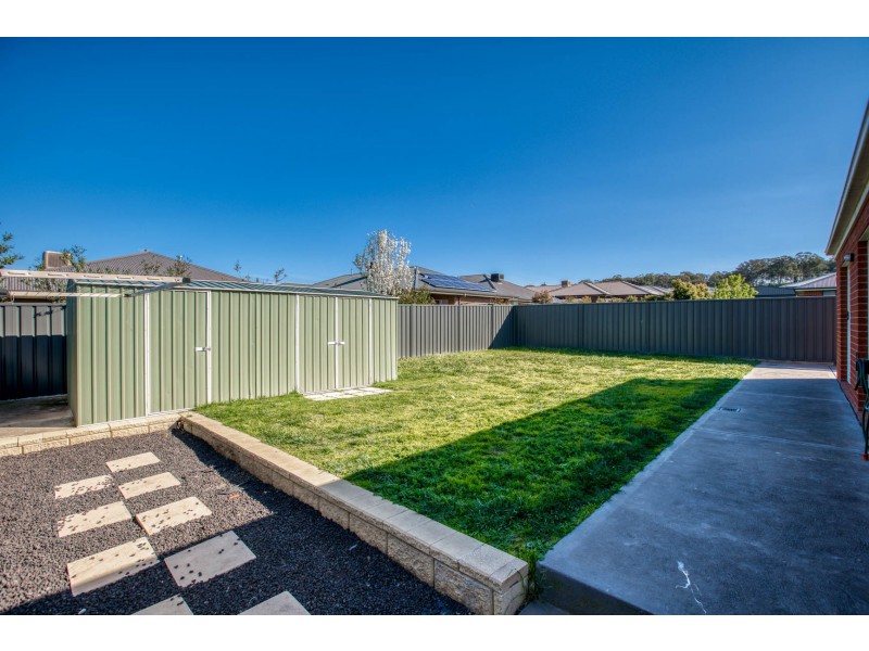 29 Wellington Drive, Thurgoona NSW 2640