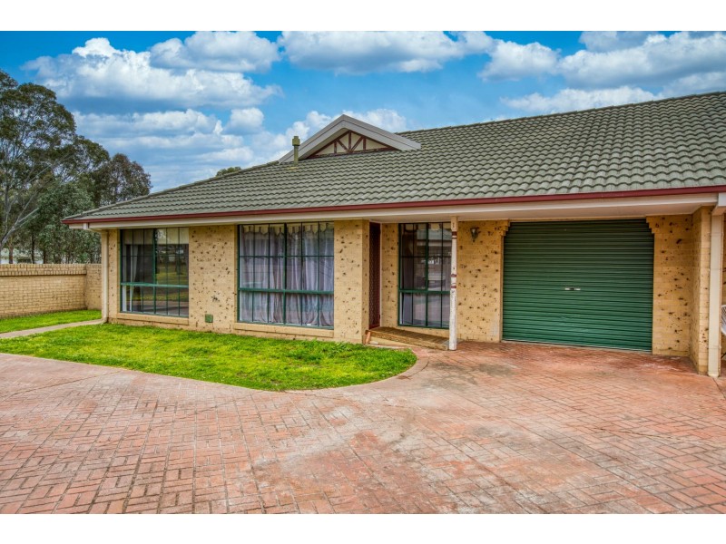1/14 Tristan Court, Lavington NSW 2641