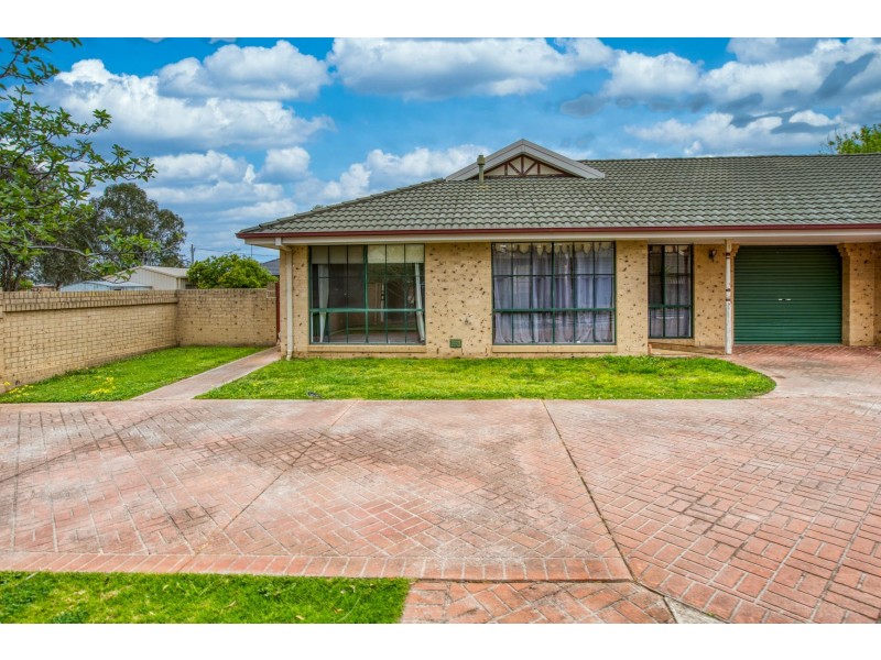 1/14 Tristan Court, Lavington NSW 2641
