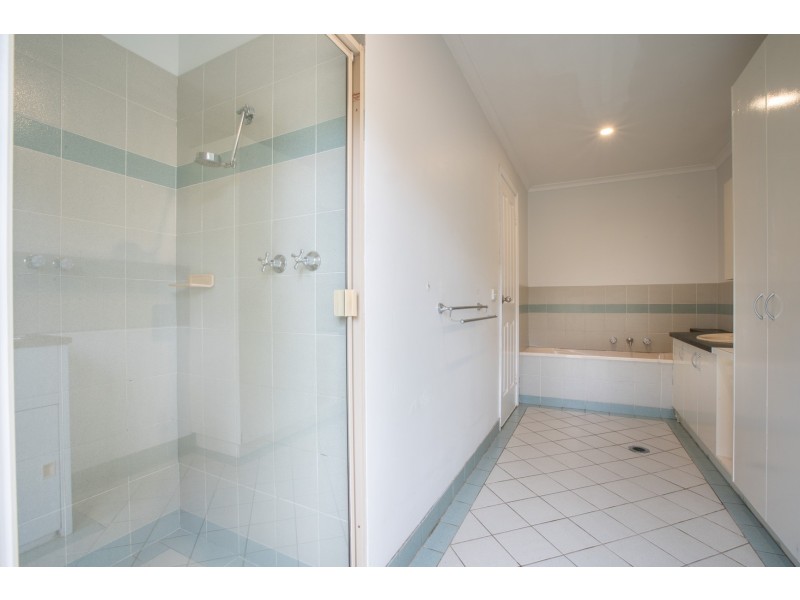 1/14 Tristan Court, Lavington NSW 2641